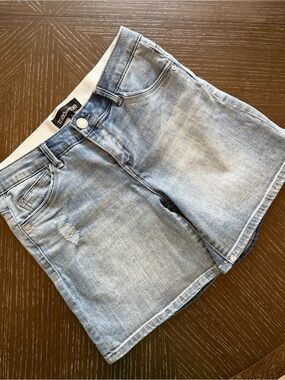 MAC & Me High Rise Denim Shorts